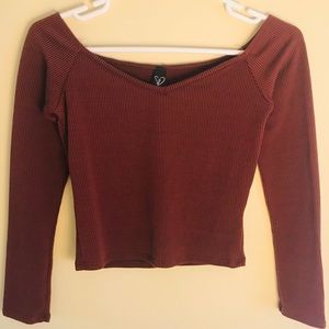 Windsor women’s long sleeve burgundy v-neck top